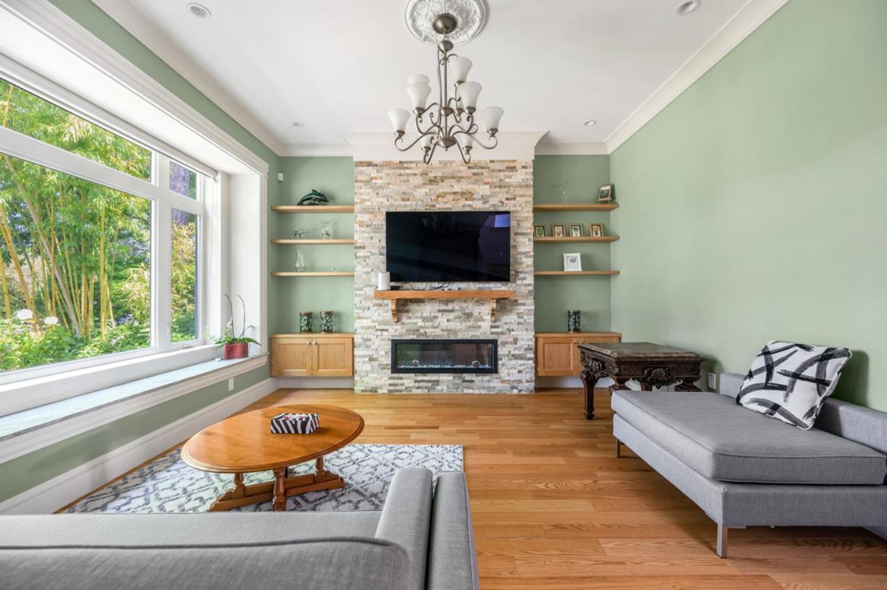 Vancouver Haven: Luxurious Private Bedroom Near Attractions Εξωτερικό φωτογραφία