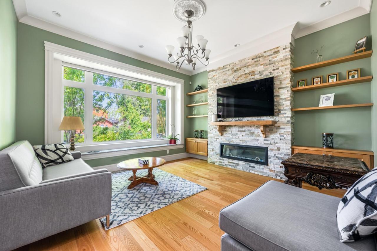 Vancouver Haven: Luxurious Private Bedroom Near Attractions Εξωτερικό φωτογραφία